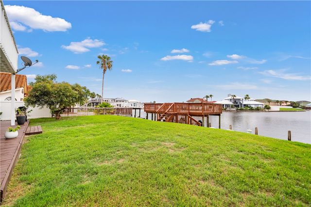 13901 Eaglesnest Bay Dr, Corpus Christi, TX 78418
