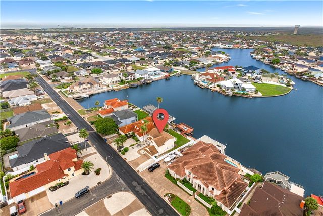 13901 Eaglesnest Bay Dr, Corpus Christi, TX 78418