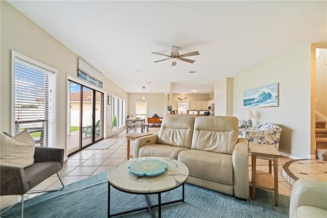 13901 Eaglesnest Bay Dr, Corpus Christi, TX 78418
