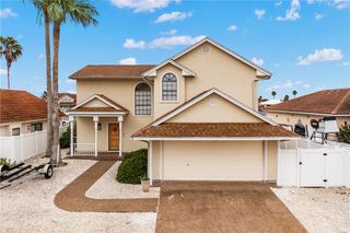 13901 Eaglesnest Bay Dr, Corpus Christi, TX 78418