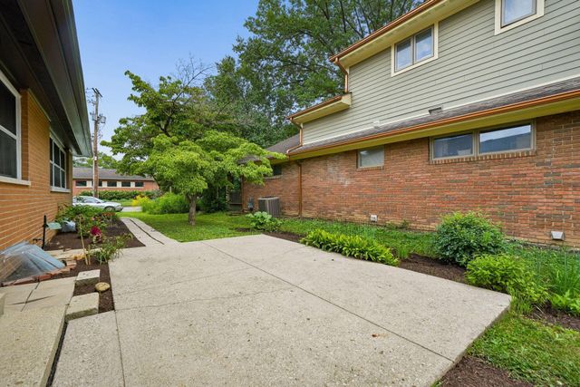 83 Ceramic Drive, Columbus, OH 43214