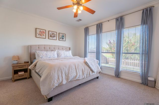 8977 Lake Mist Ave, Baton Rouge, LA 70810