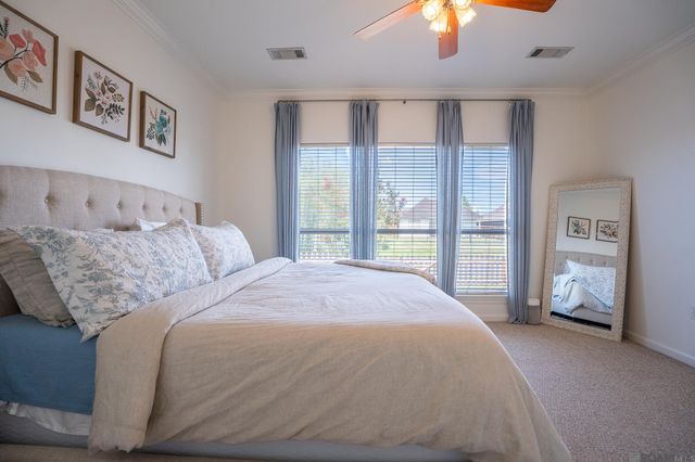 8977 Lake Mist Ave, Baton Rouge, LA 70810