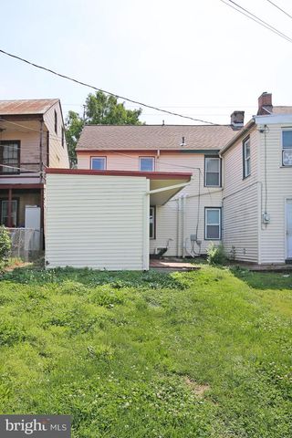 225 S 9TH ST, Lebanon, PA 17042