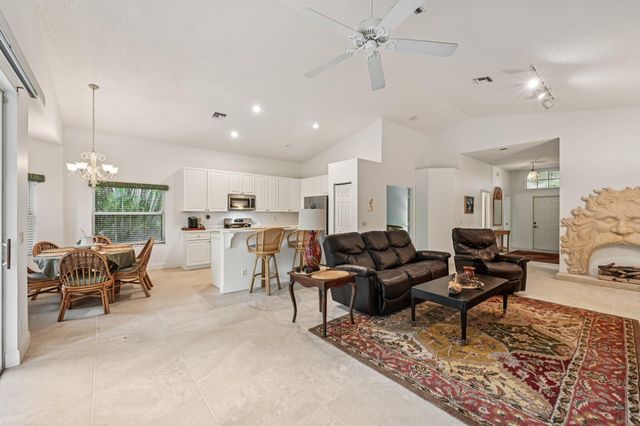7184 SE Magellan Lane, Stuart, FL 34997
