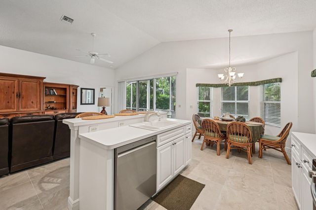 7184 SE Magellan Lane, Stuart, FL 34997