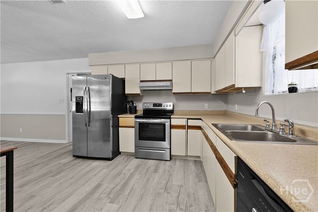 1036 Live Oak Drive, Hinesville, GA 31313