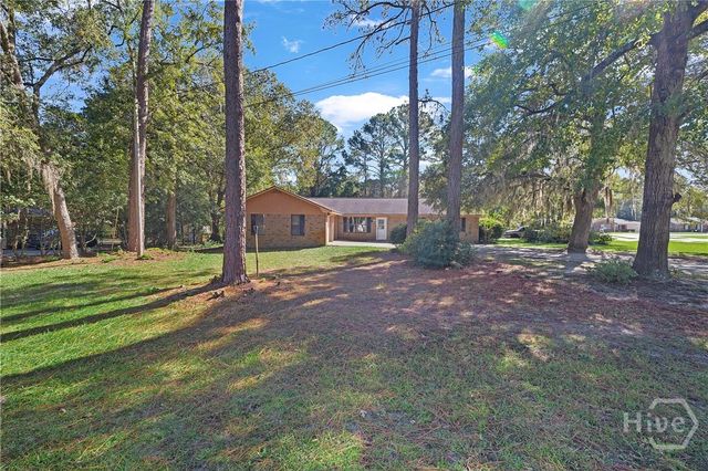 1036 Live Oak Drive, Hinesville, GA 31313