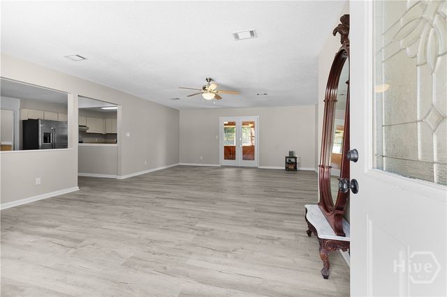 1036 Live Oak Drive, Hinesville, GA 31313