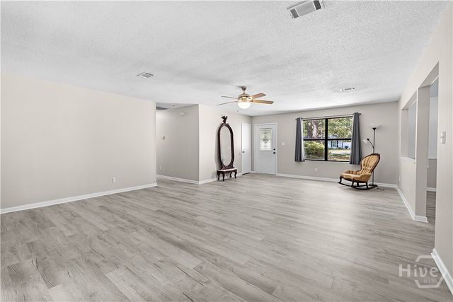 1036 Live Oak Drive, Hinesville, GA 31313