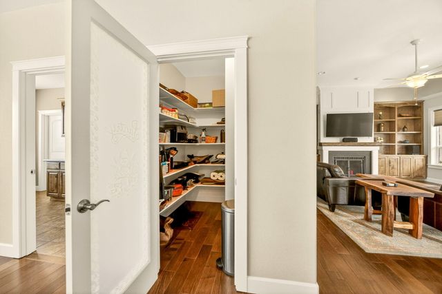 4477 Vista Pointe Drive, Medford, OR 97504