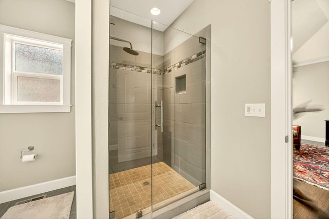 4477 Vista Pointe Drive, Medford, OR 97504