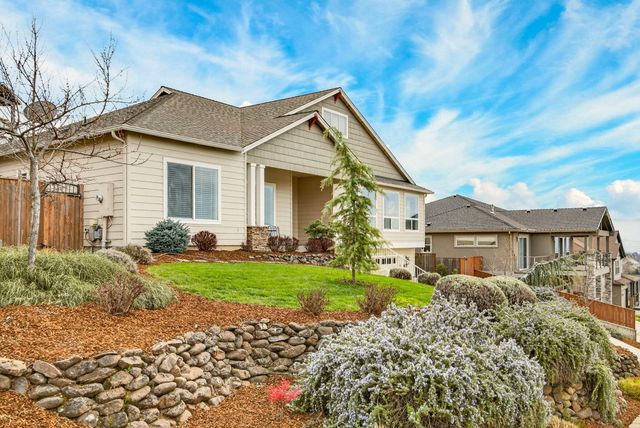 4477 Vista Pointe Drive, Medford, OR 97504