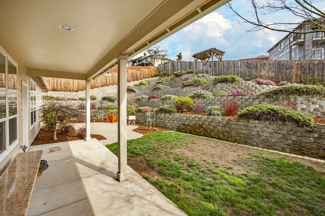 4477 Vista Pointe Drive, Medford, OR 97504