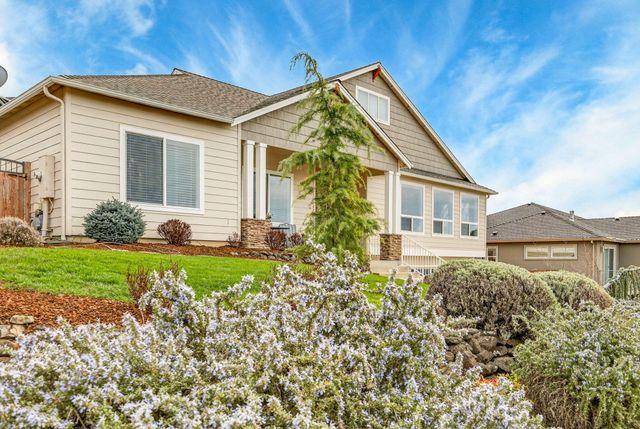 4477 Vista Pointe Drive, Medford, OR 97504