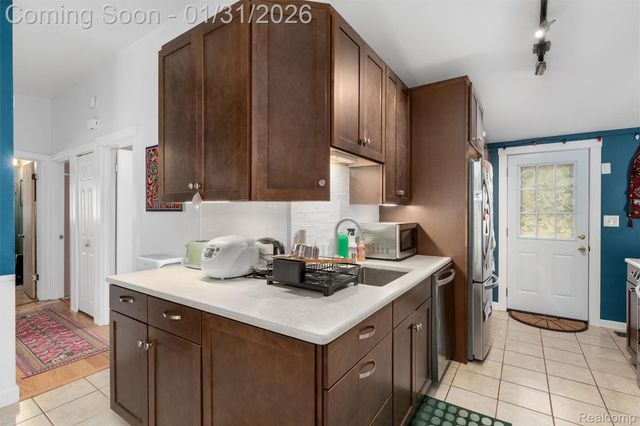 2711 Canterbury Road, Ann Arbor, MI 48104