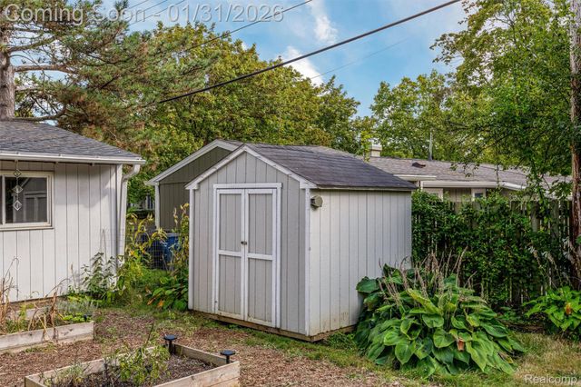 2711 Canterbury Road, Ann Arbor, MI 48104