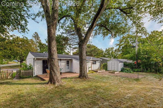 2711 Canterbury Road, Ann Arbor, MI 48104