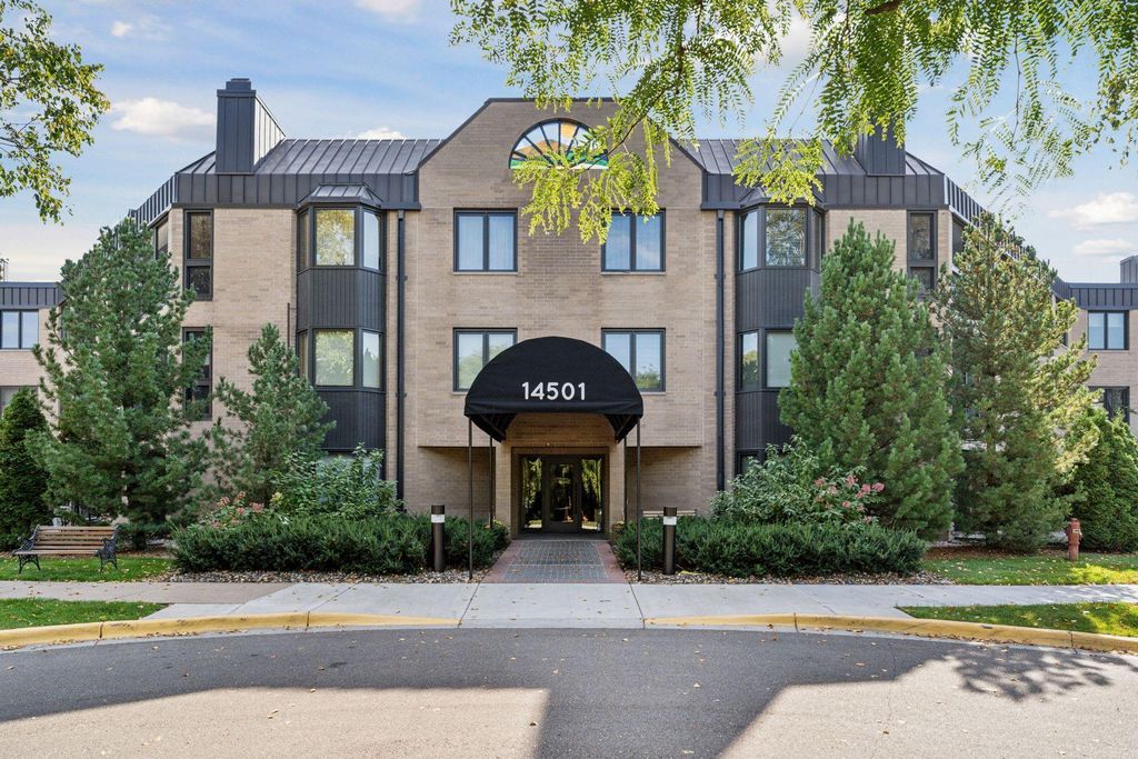 14501 Atrium Way 225, Minnetonka, MN 55345