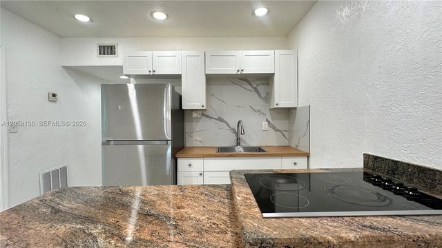 2220 Charleston St 2, Hollywood, FL 33020
