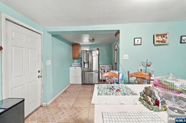 280 Lincoln Street, East Orange, NJ 07017