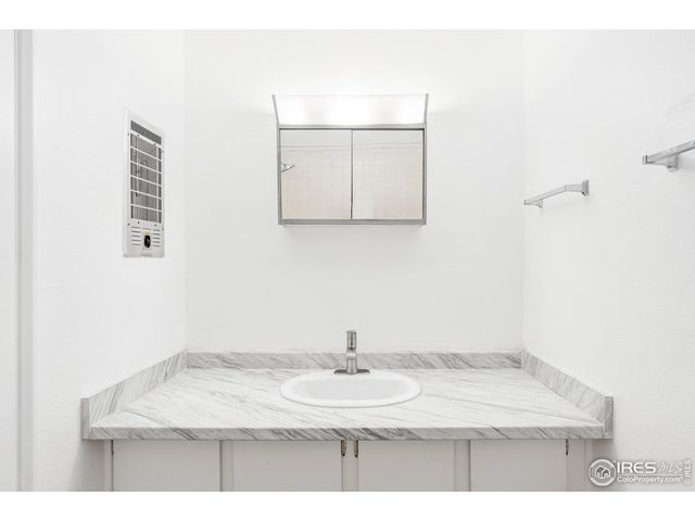 2707 Valmont Rd 205D, Boulder, CO 80304