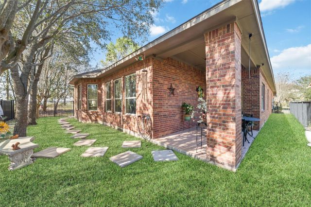 19639 Mills Glen Drive, Cypress, TX 77433