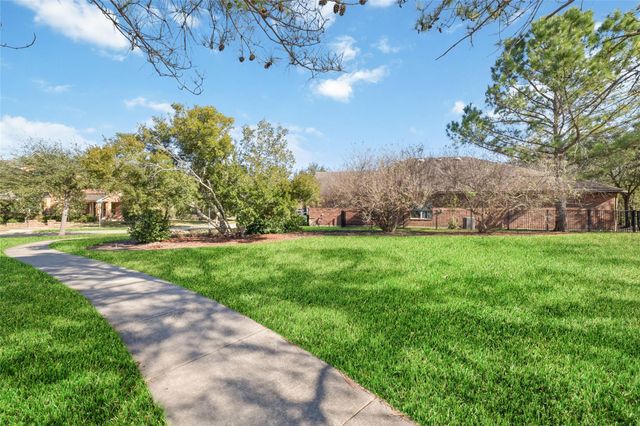 19639 Mills Glen Drive, Cypress, TX 77433