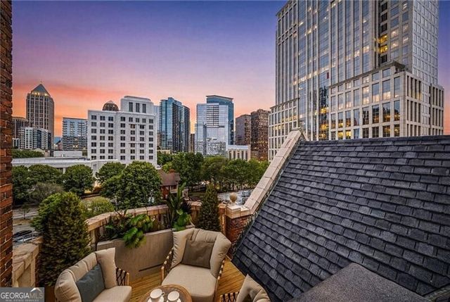 81 Peachtree Place NE PH12, Atlanta, GA 30309