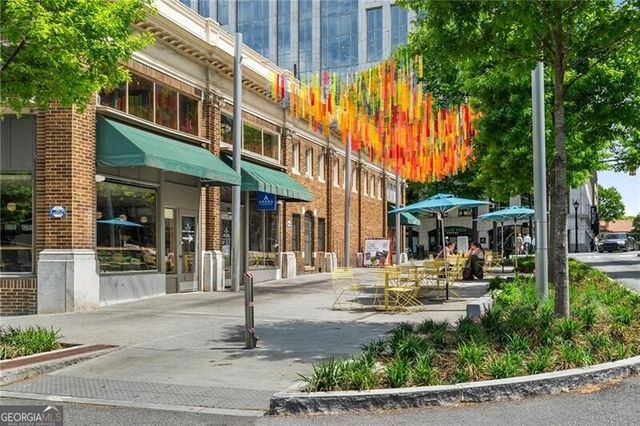 81 Peachtree Place NE PH12, Atlanta, GA 30309