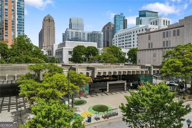 81 Peachtree Place NE PH12, Atlanta, GA 30309