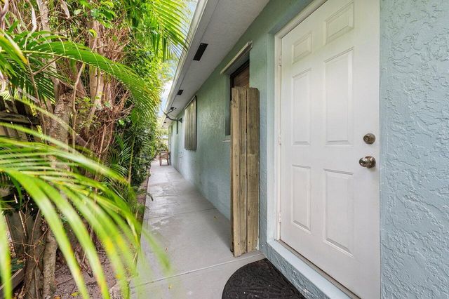 164 Bryn Mawr Drive, Lake Worth Beach, FL 33460