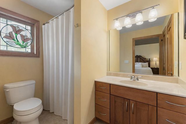 84 Liberty Lakes Drive, Valparaiso, IN 46385