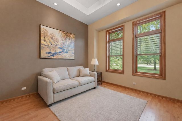 84 Liberty Lakes Drive, Valparaiso, IN 46385