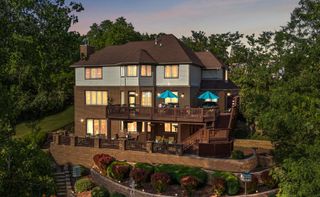 84 Liberty Lakes Drive, Valparaiso, IN 46385