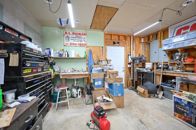 1309 Church Ave, Mena, AR 71953