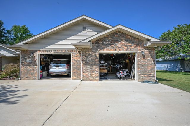 1309 Church Ave, Mena, AR 71953