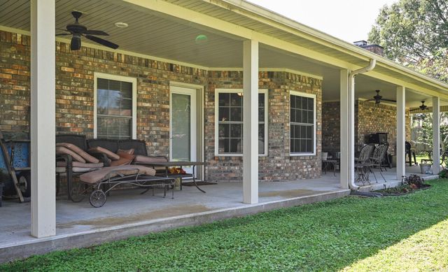 1309 Church Ave, Mena, AR 71953