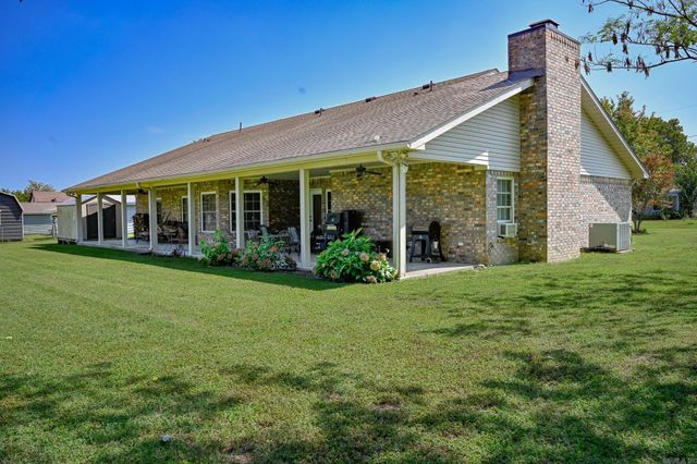 1309 Church Ave, Mena, AR 71953