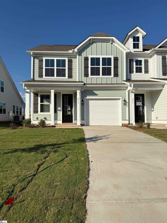 211 Lewes Avenue, Simpsonville, SC 29681