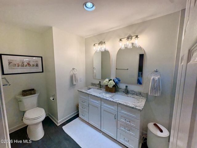 5619 Saint Nicholas Road, Wilmington, NC 28405