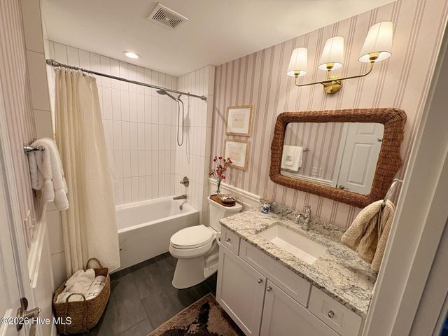 5619 Saint Nicholas Road, Wilmington, NC 28405