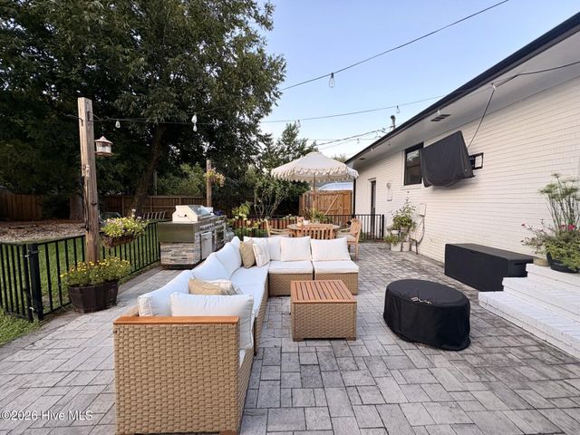 5619 Saint Nicholas Road, Wilmington, NC 28405