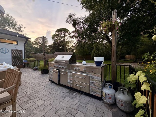 5619 Saint Nicholas Road, Wilmington, NC 28405