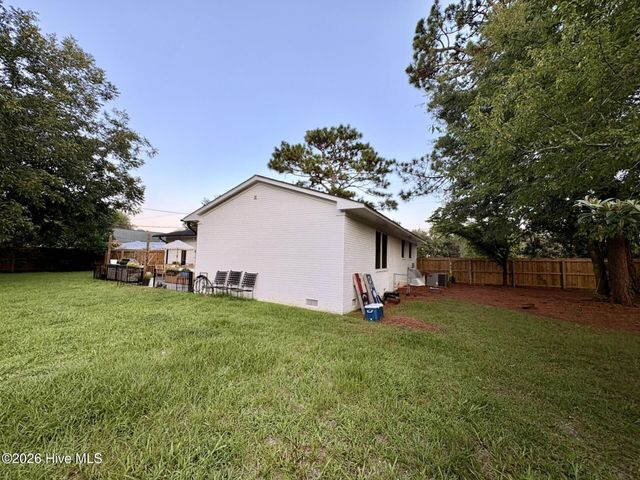 5619 Saint Nicholas Road, Wilmington, NC 28405
