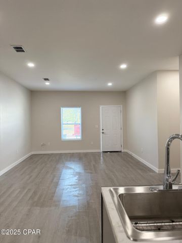 2913 E 5th Court A, Panama City, FL 32401