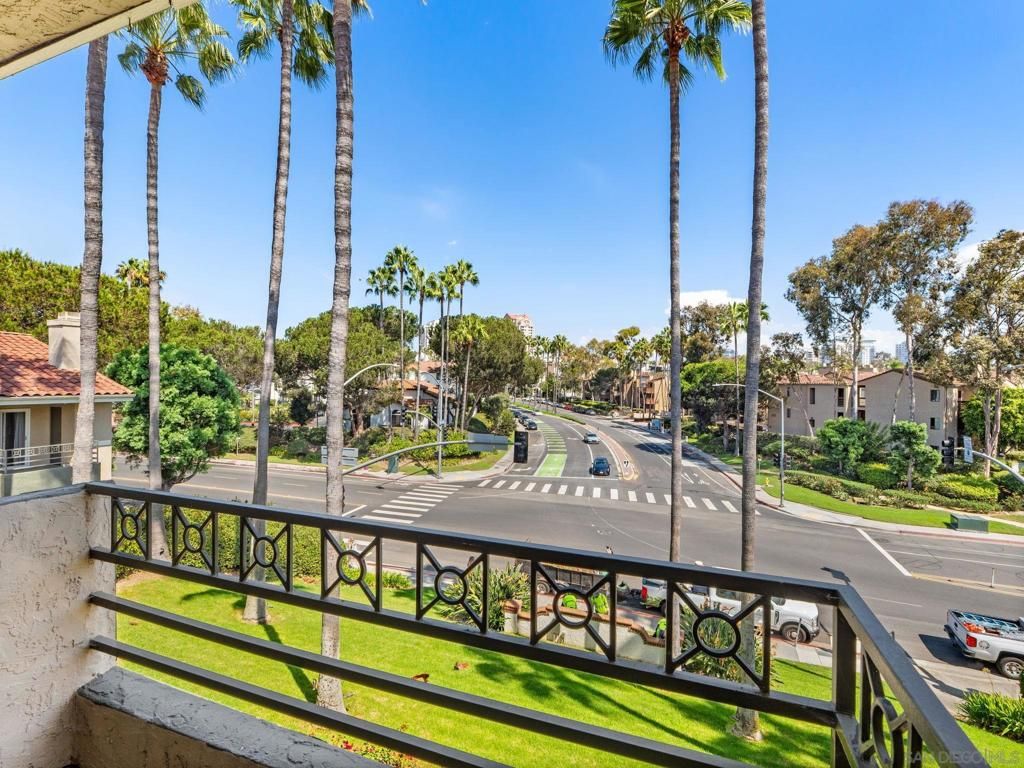 Image 1 of property listing at 7565 Charmant Dr. #510, San Diego, CA 92122