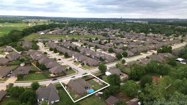 13925 S 91st East Avenue, Bixby, OK 74008