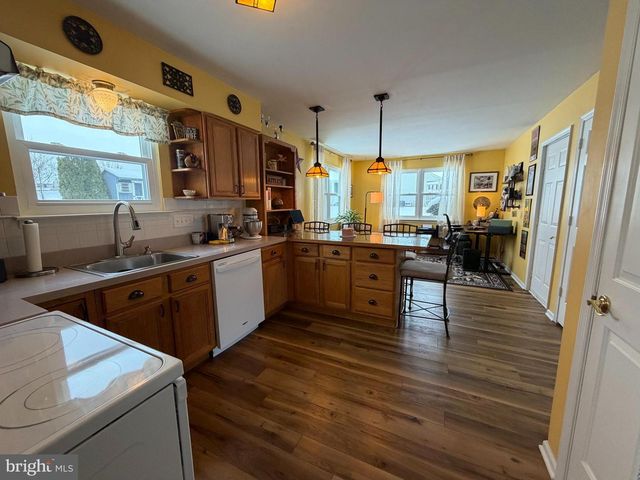 136 WOODVIEW DR, Quakertown, PA 18951