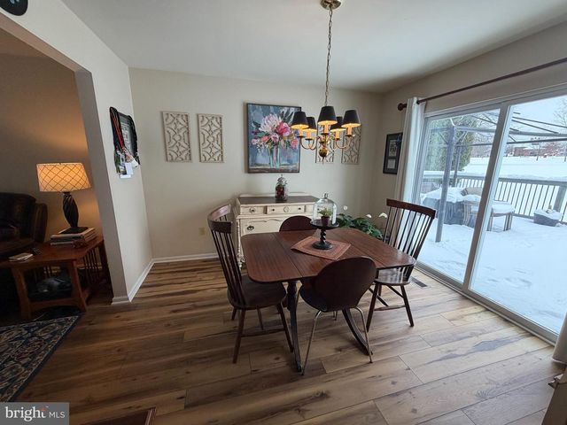 136 WOODVIEW DR, Quakertown, PA 18951